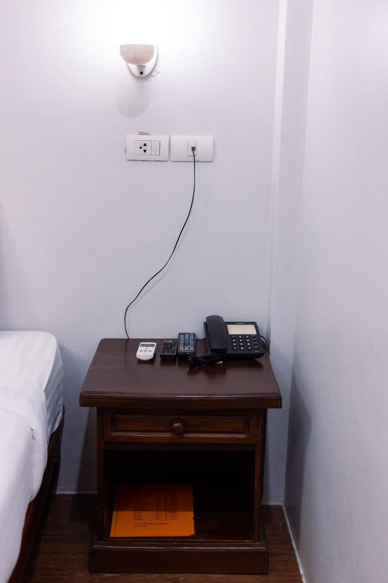 Sleep Hotel - Sha Certified Сурат-Тхані Номер фото